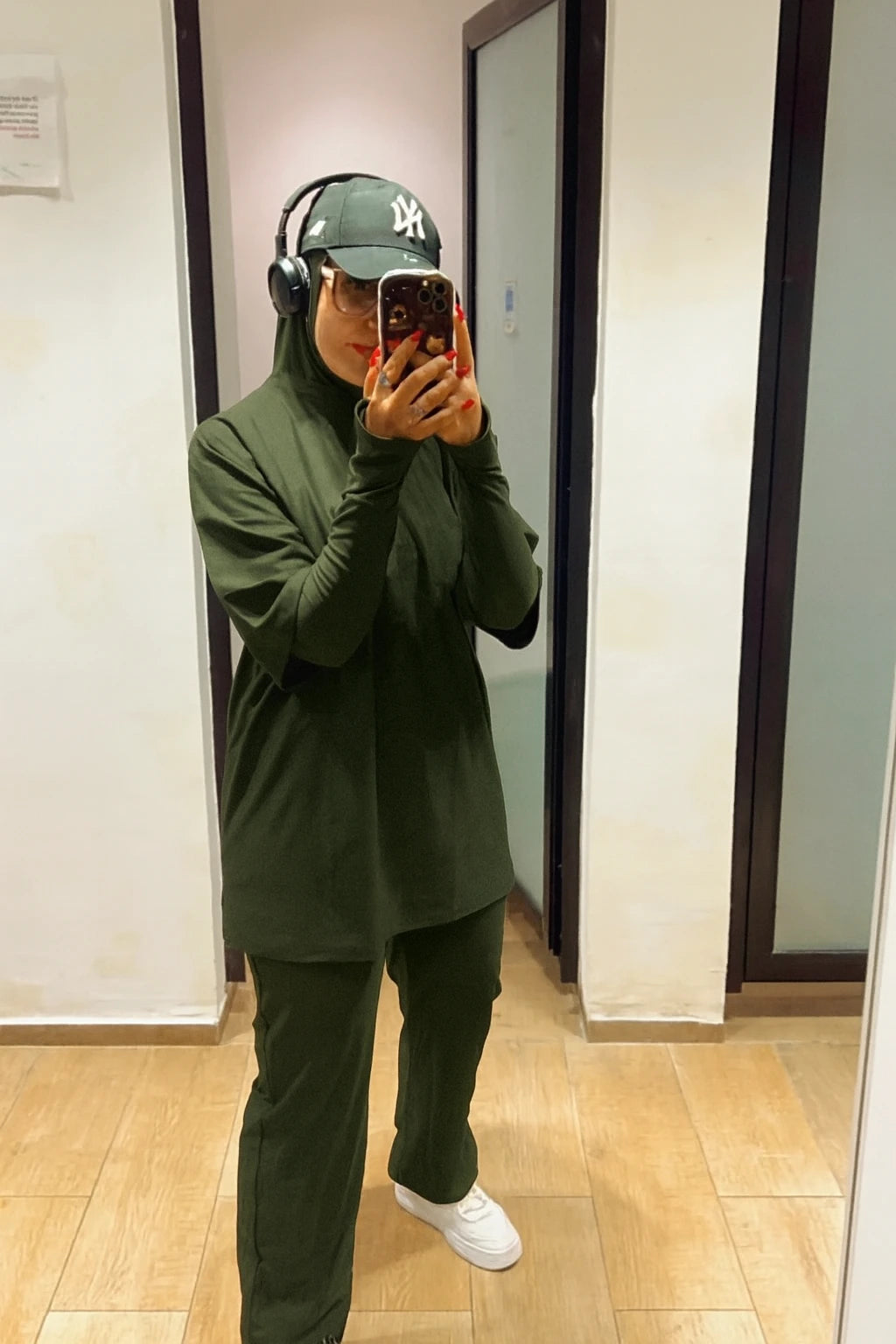 Rawnaqe Activewear – Ensemble Modeste 4 Pièces avec Manches Intégrées ✅