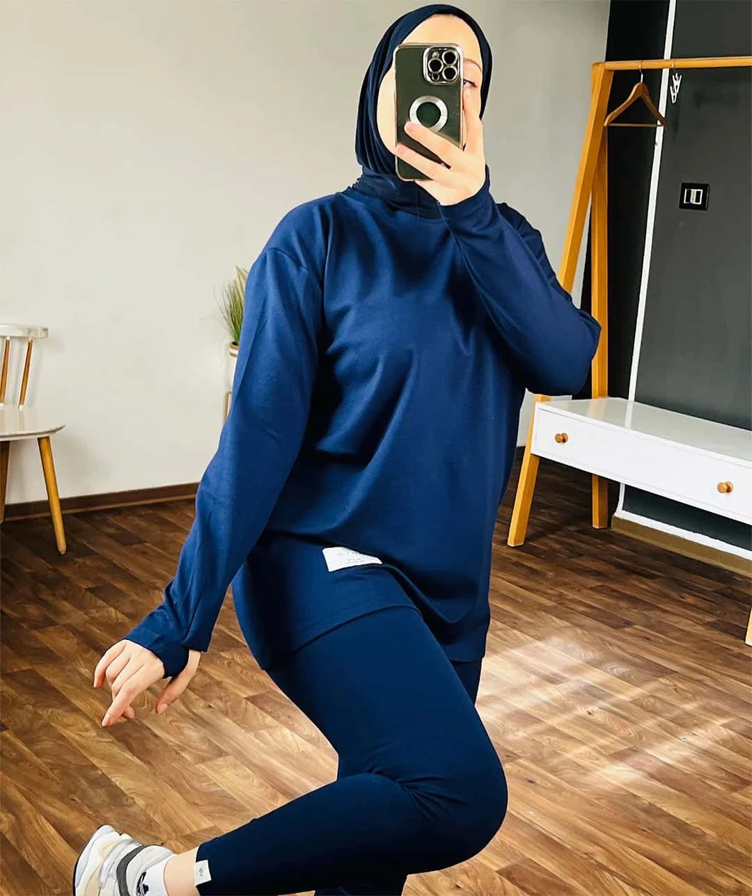 Ensemble Avani Oversized Shirt + Leggings