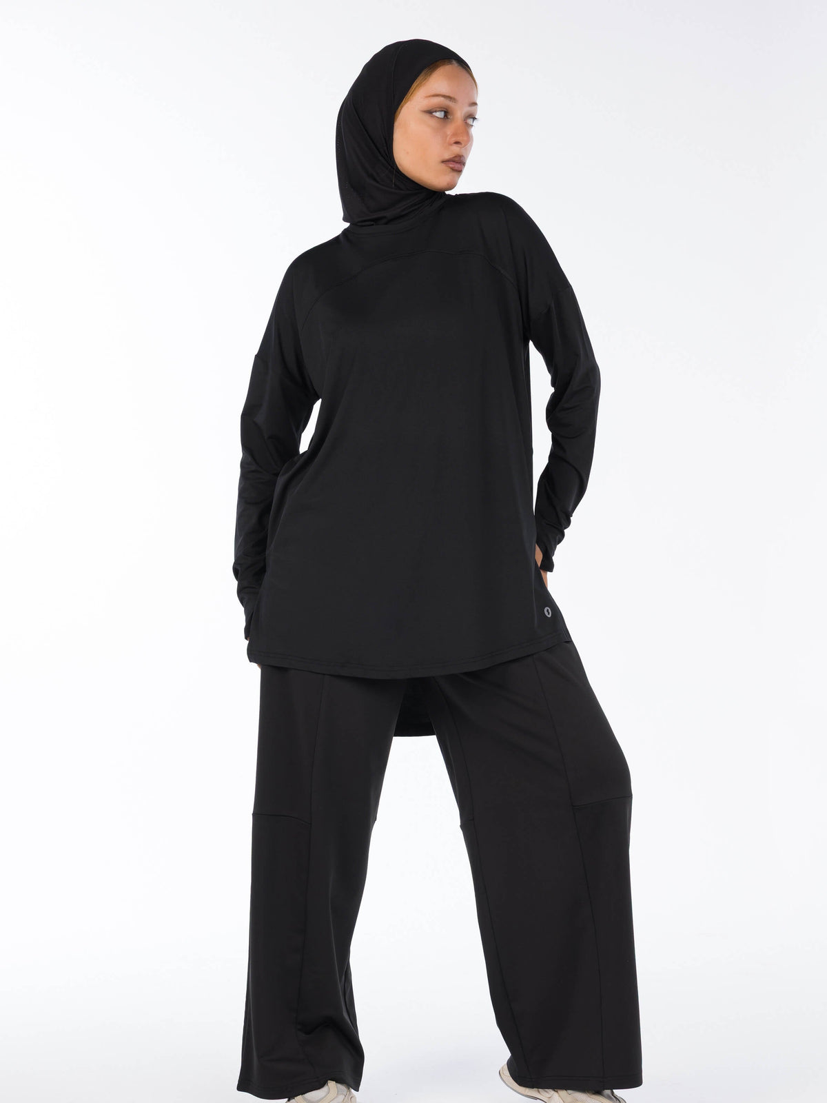 Rawnaqe Long-Sleeve HI-Dri Sports Loose Top - Black