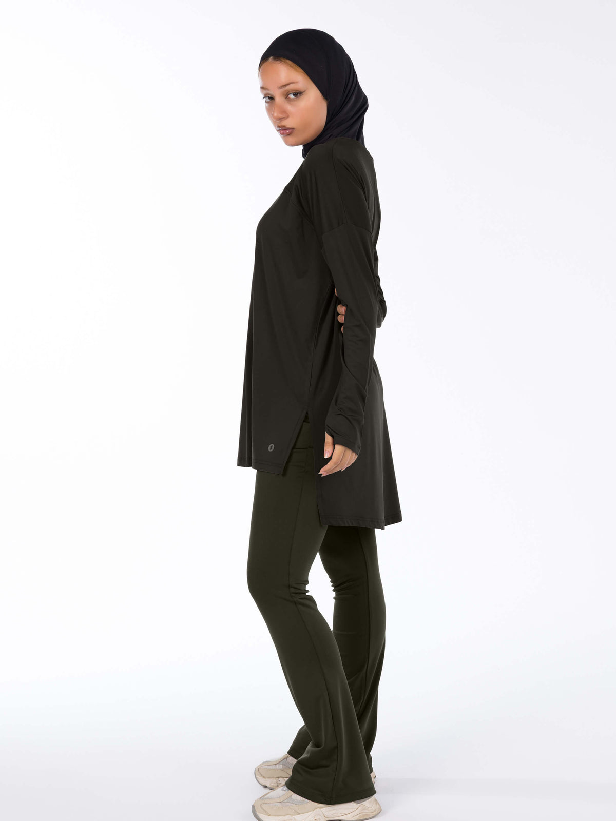 Rawnaqe Long-Sleeve HI-Dri Sports Loose Top - Brown
